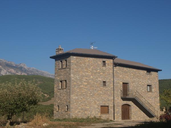 Apartamentos Pirineos Ordesa El Pueyo de Araguas Exterior photo