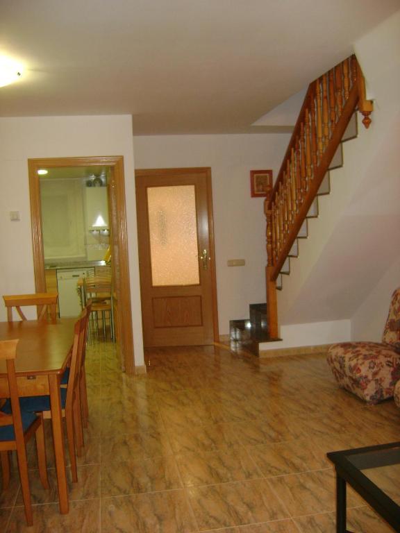 Apartamentos Pirineos Ordesa El Pueyo de Araguas Room photo
