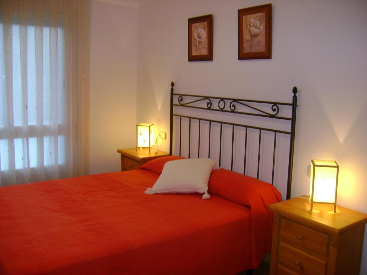 Apartamentos Pirineos Ordesa El Pueyo de Araguas Room photo